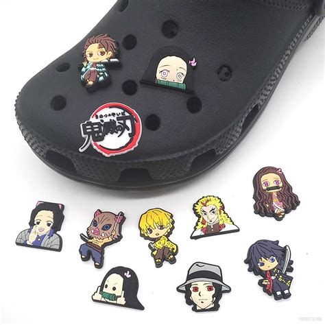 crocs pins anime.